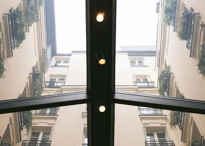 Bachaumont Hotel