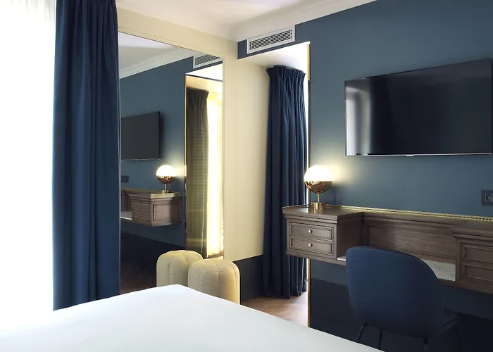 Bachaumont Hotel