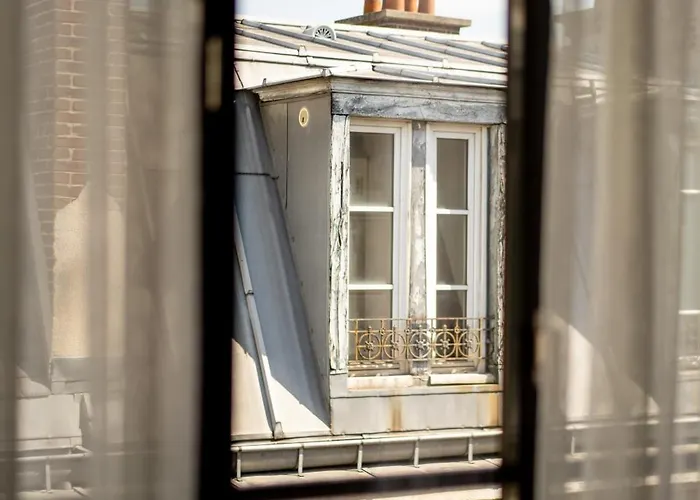 Отель Bachaumont 4*