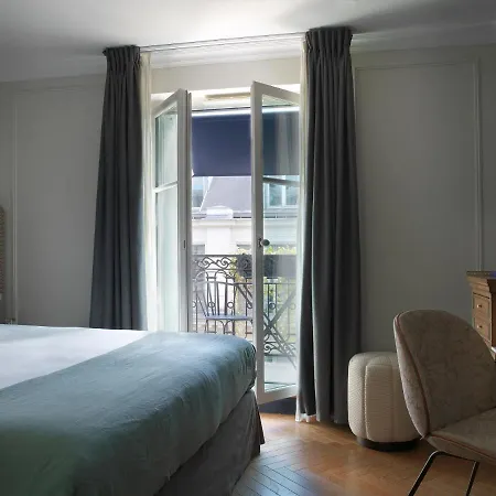 オテル バショモン 4* パリ