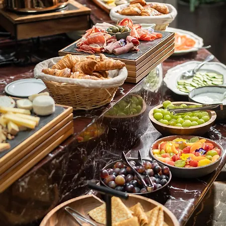 オテル バショモン 4* パリ